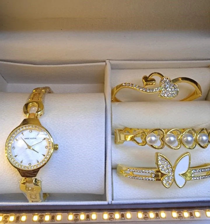 ساعة تايم لوكس النسائية